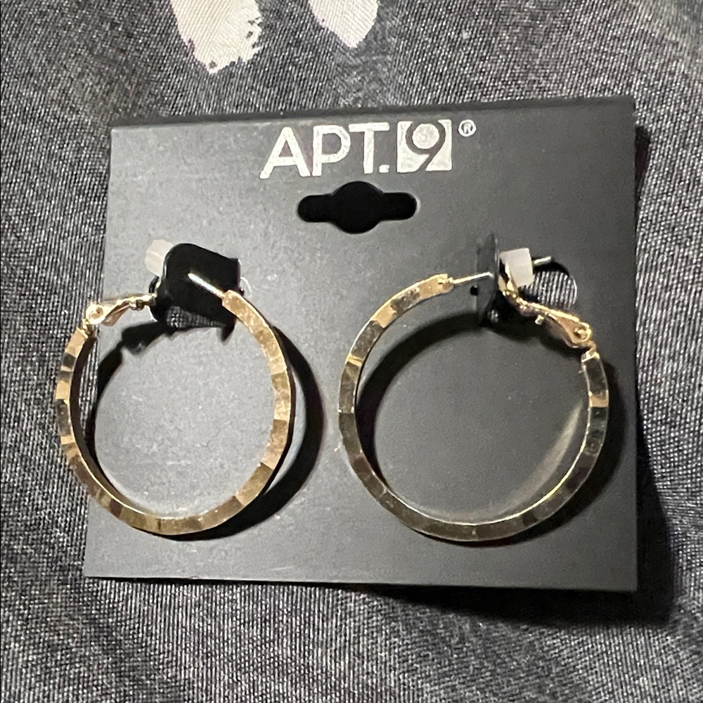 NWT Apt 9 Hammered Gold Hoop Earrings